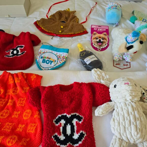 Neiman Marcus Designer Pet Dog Lot Squeaky Toys Stocking Sweaters+ More - Picture 4 of 5